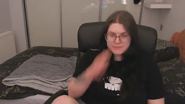 GothSuccubusBabe online show from 02/19/26, 08:38