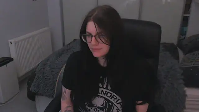 GothSuccubusBabe online show from 06/03/26, 10:59