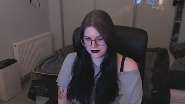 GothSuccubusBabe online show from 06/10/26, 01:06