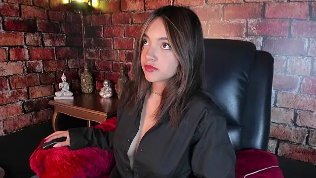 Victoriaa2 Doll online show from 02/18/26, 12:45