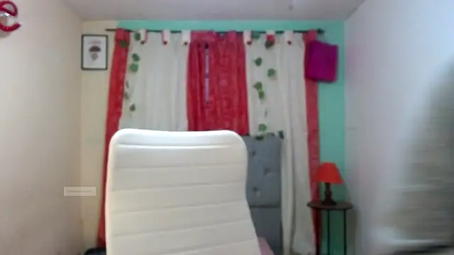 Snapshot of vale_miel chatting on 09/12/25, 11:48 vale miel online show from 09/12/25, 11:48
