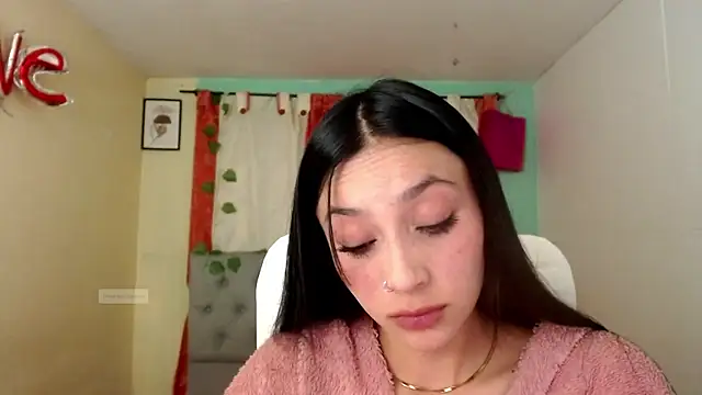 Snapshot of vale_miel chatting on 10/18/25, 09:26 vale miel online show from 10/18/25, 09:26