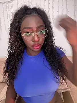 alissradiante1 online show from 01/15/26, 03:00