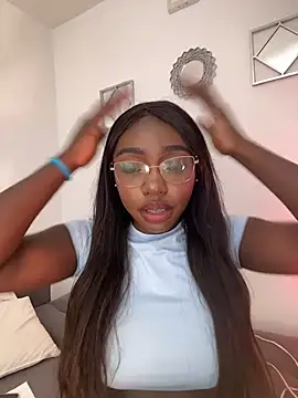 alissradiante1 online show from 04/09/26, 03:28