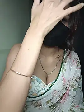 Isha Sax online show from 11/07/25, 06:35