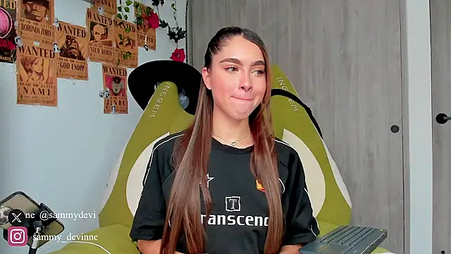 Snapshot of sammy_devinne chatting on 10/20/25, 08:09 sammy devinne online show from 10/20/25, 08:09