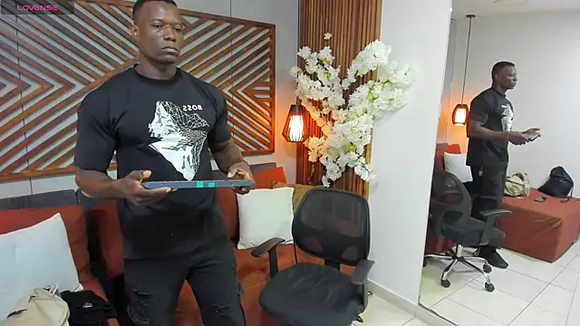 MarcusBlack  online show from 04/15/26, 12:12