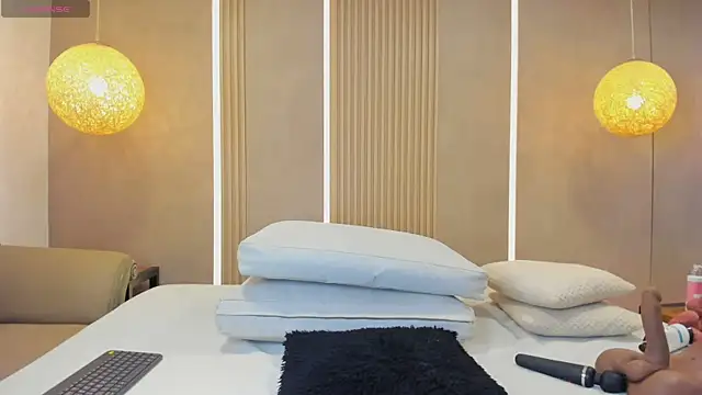 Antonella west online show from 12/20/25, 09:16