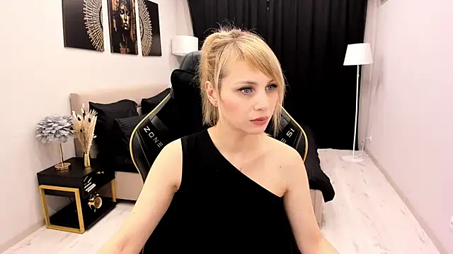 LindaSandy 1 online show from 11/08/25, 09:09