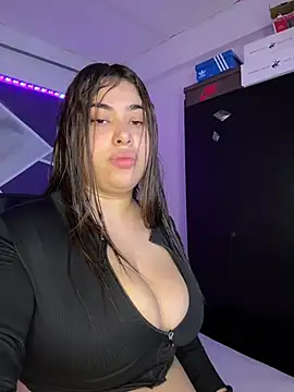 Snapshot of jazminslut chatting on 07/19/26, 12:14 jazminslut online show from 07/19/26, 12:14