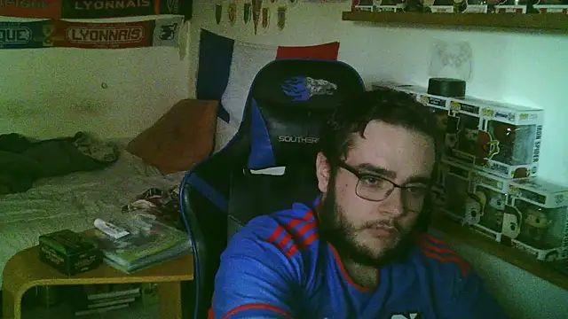 matlecoq2 online show from 10/27/25, 03:27