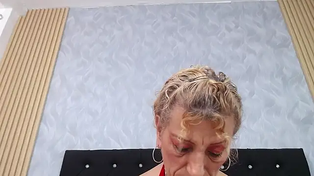 xandrinakarzon online show from 11/08/25, 12:49