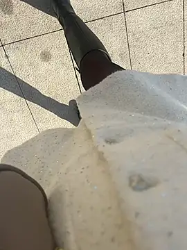 xiaoyuan01 online show from 11/19/25, 01:27