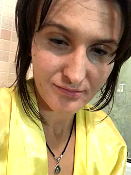 Snapshot of NikaSwan2831 chatting on 09/20/25, 06:42 NikaSwan2831 online show from 09/20/25, 06:42