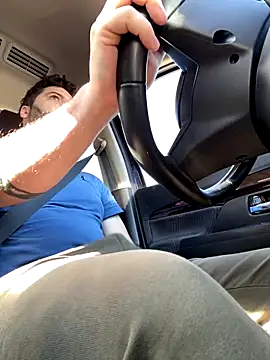 uto857 online show from 11/14/25, 01:32