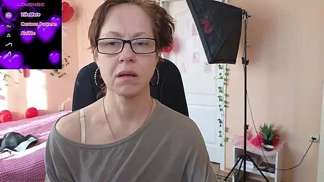 Ronda Roni online show from 02/18/26, 06:42