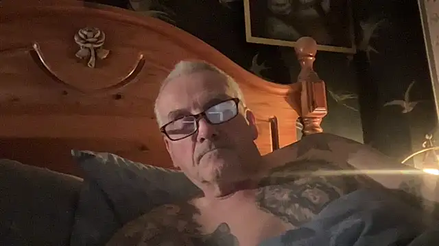 poggles online show from 11/30/25, 09:52