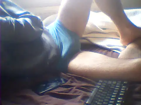 Snapshot of rimbaud77 chatting on 05/04/26, 09:27 rimbaud77 online show from 05/04/26, 09:27