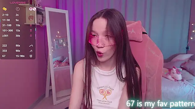 Shriya Sarann online show from 03/13/26, 02:12