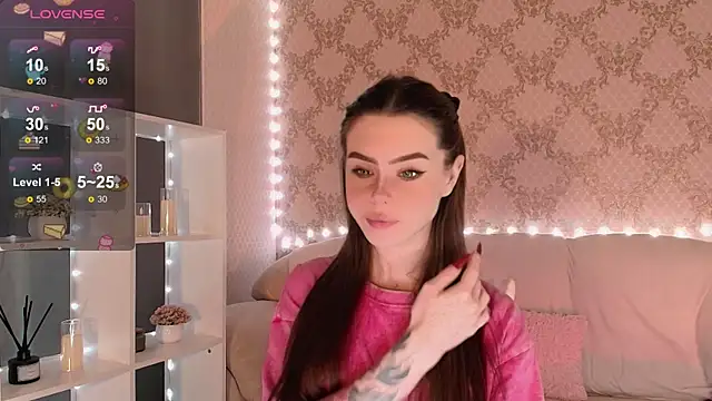 HolyMiax online show from 11/30/25, 03:10