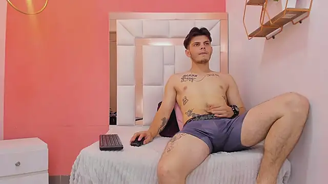 erickandnatasha 69 online show from 02/18/26, 11:06