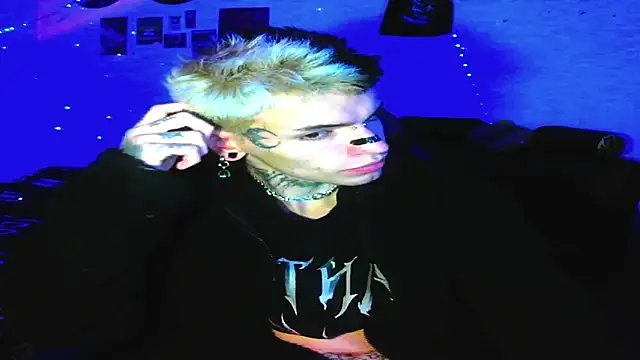 Snapshot of prince_x_dark chatting on 07/19/26, 08:40 prince x dark online show from 07/19/26, 08:40