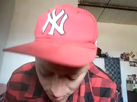 Snapshot of twodoo chatting on 05/03/26, 04:57 twodoo online show from 05/03/26, 04:57