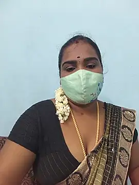 Snapshot of Tamil_riyalini12 chatting on 07/10/26, 05:12 Tamil riyalini12 online show from 07/10/26, 05:12