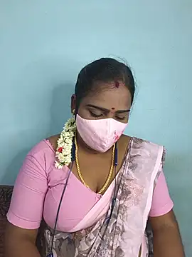 Snapshot of Tamil_riyalini12 chatting on 07/15/26, 04:40 Tamil riyalini12 online show from 07/15/26, 04:40