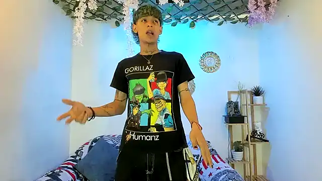 Bastian boyshot77 online show from 11/07/25, 07:14