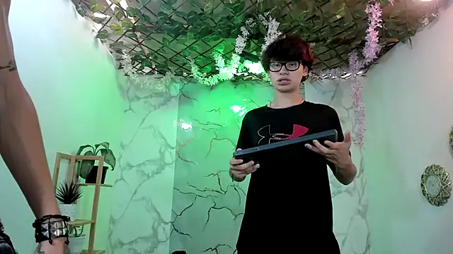 Bastian boyshot77 online show from 04/24/26, 07:27