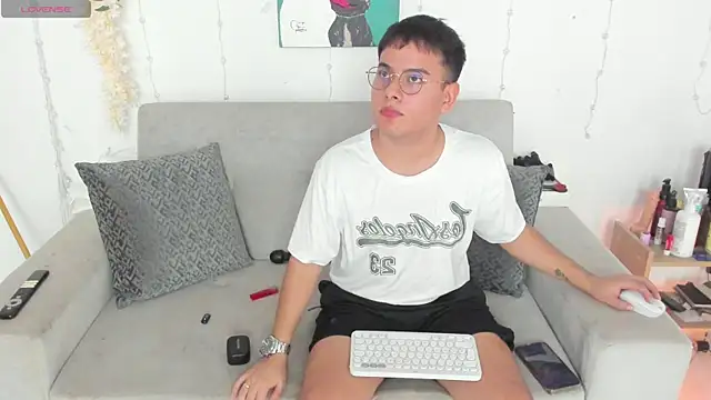 Young Ben online show from 06/08/26, 01:55