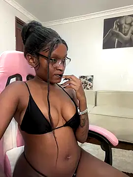 Lil-shawrie online show from 10/20/25, 10:43