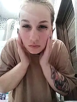 HoneyNelly online show from 10/07/25, 07:55