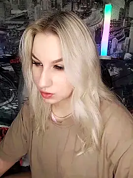 HoneyNelly online show from 12/13/25, 11:54