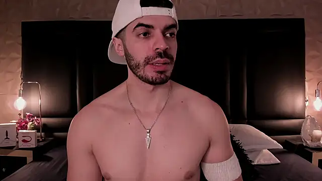 AxelThompson  online show from 11/12/25, 12:05