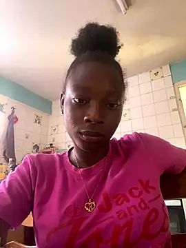 Snapshot of GeileErica chatting on 10/17/25, 06:43 GeileErica online show from 10/17/25, 06:43