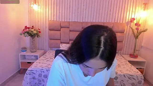 Gina25 online show from 09/16/25, 11:11