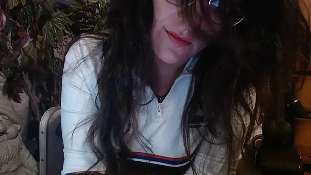 Maite4ever online show from 11/10/25, 09:47