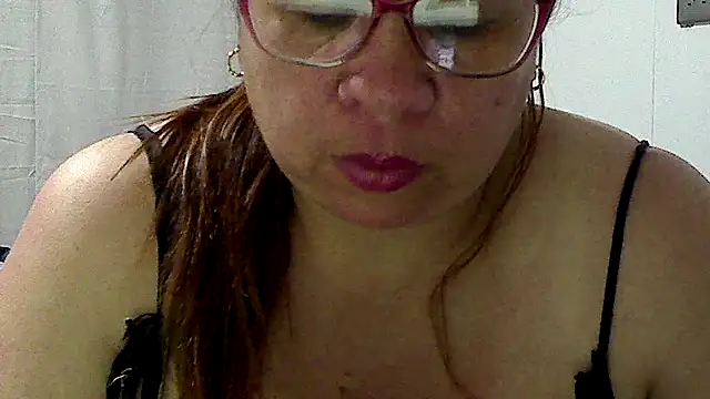 Snapshot of luciana69hot chatting on 05/21/26, 11:12 luciana69hot online show from 05/21/26, 11:12
