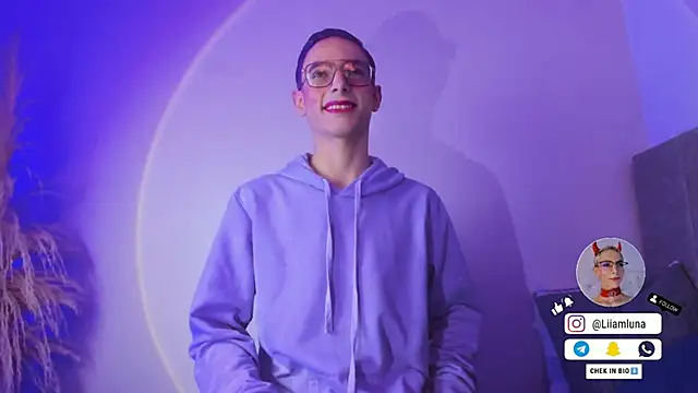 liiamluna  online show from 09/23/25, 09:45