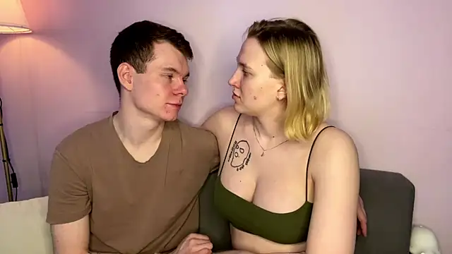 julielourens online show from 04/07/26, 07:42