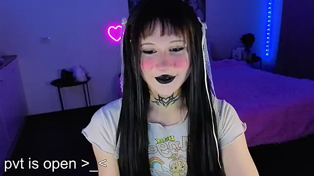 Snapshot of your_little_eva chatting on 09/10/25, 05:46 your little eva online show from 09/10/25, 05:46