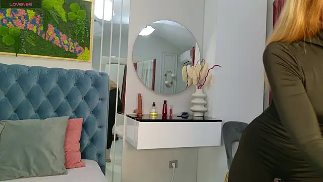 SiennaPierce online show from 01/14/26, 05:13