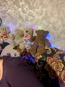 Snapshot of hotsteacher chatting on 12/16/25, 01:10 hotsteacher online show from 12/16/25, 01:10