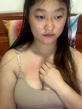 xialuo25 online show from 11/21/25, 10:08