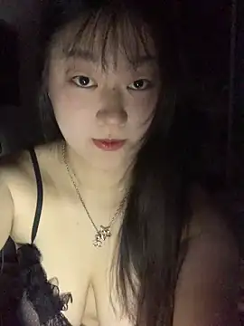xialuo25 online show from 04/27/26, 03:54