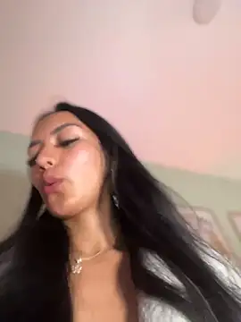 Snapshot of im-isabella chatting on 04/30/26, 04:57 im-isabella online show from 04/30/26, 04:57