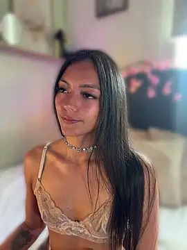 Snapshot of im-isabella chatting on 06/07/26, 04:22 im-isabella online show from 06/07/26, 04:22