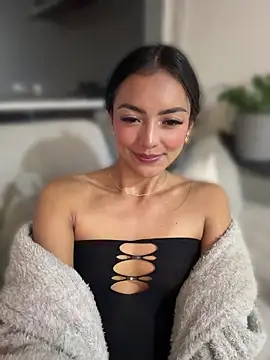 Snapshot of im-isabella chatting on 06/11/26, 02:53 im-isabella online show from 06/11/26, 02:53